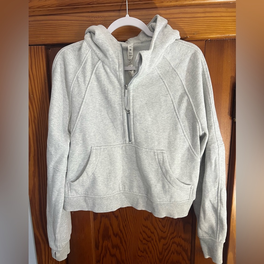 Lululemon Scuba Half Zip - light grey - size M/L *Never Worn!!*